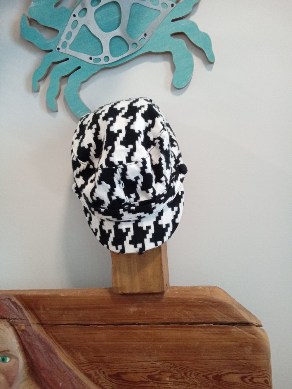 Black & White Houndstooth Cap - Newsboy/Cadet